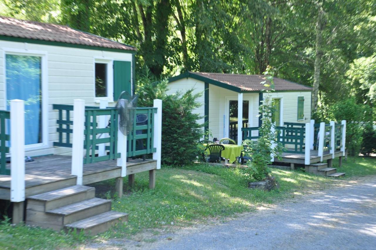 Les Chalets Du Moulin Du Chatain 4 Payzac  エクステリア 写真